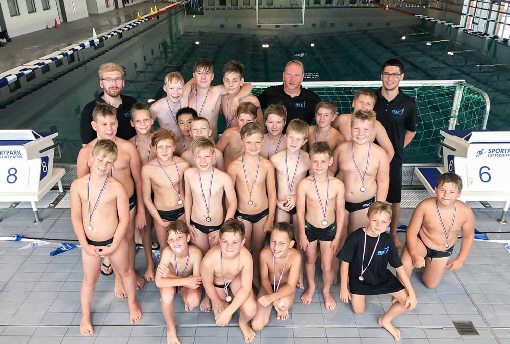 Landesmeisterschaft mit 60 Brandenburger Wasserball Nachwuchssportlern