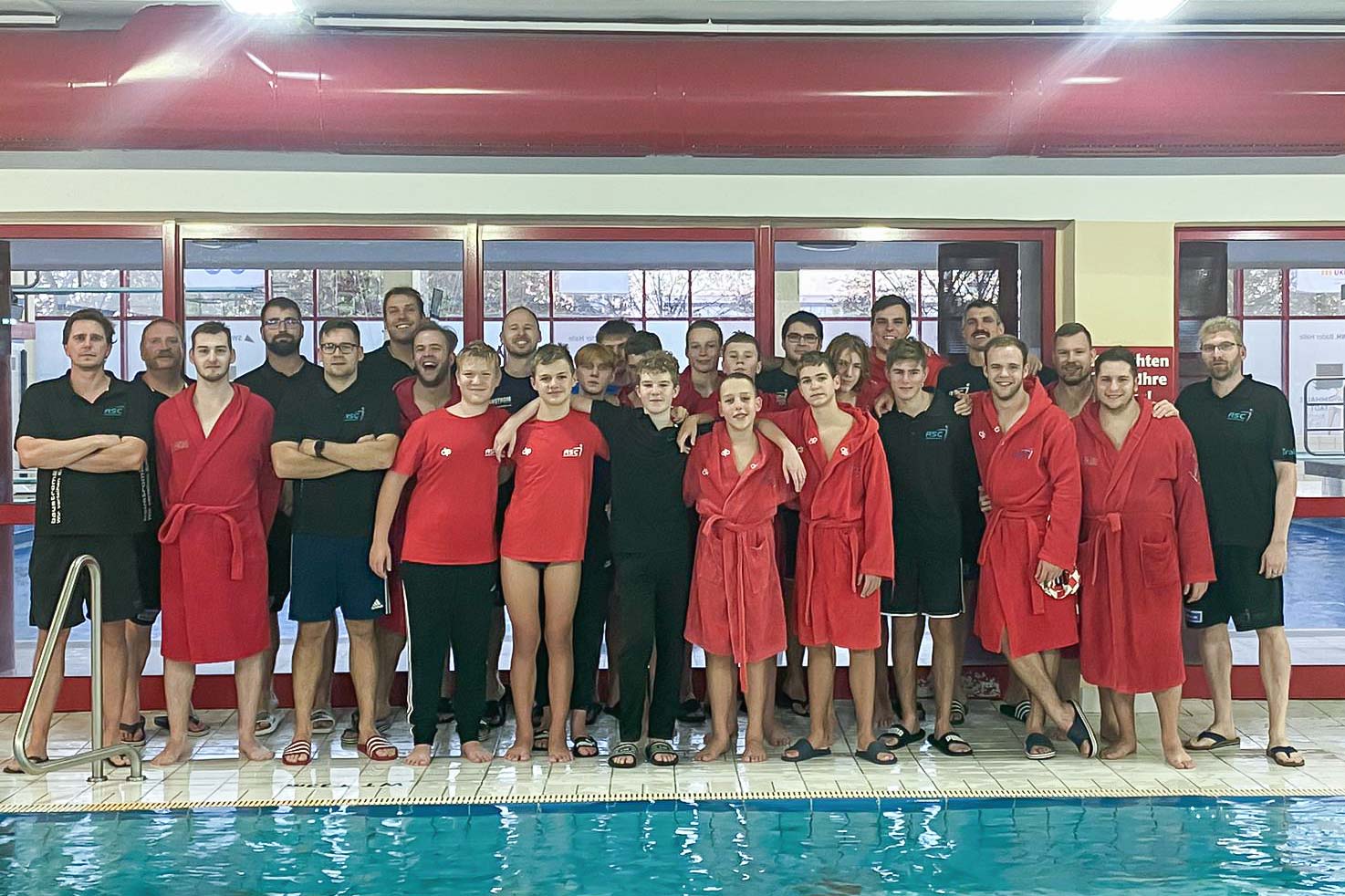 M nner Und Jugendmannschaft Gemeinsam Beim Internationalen Herbstpokal m-nner-und-jugendmannschaft-gemeinsam-beim-internationalen-herbstpokal