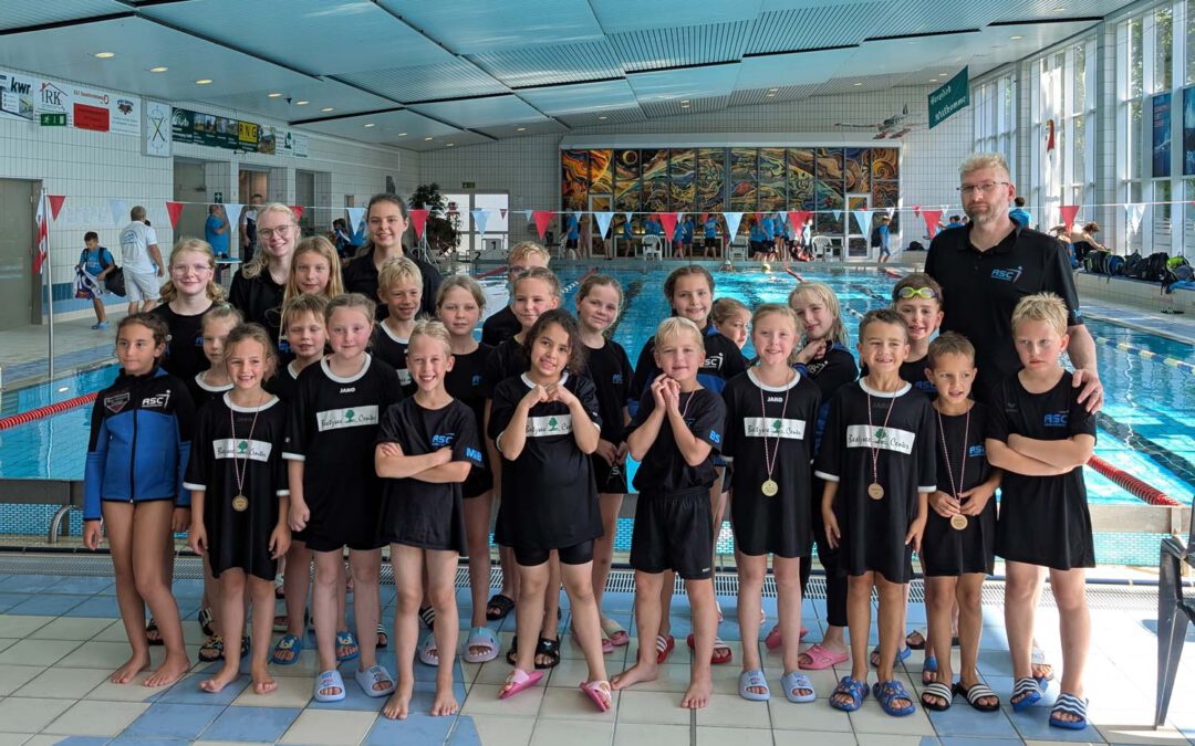 Gruppenbild Herbstpokal Schwimmen Rathenow